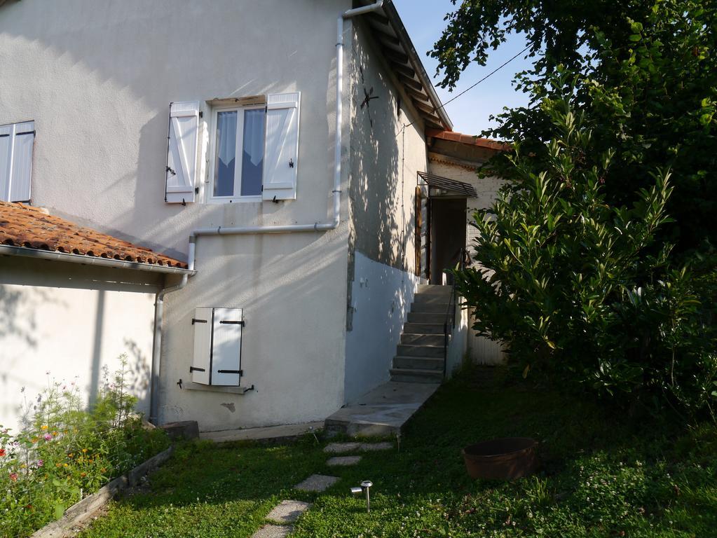 Ajjana Chambres D'Hotes Saint-Saud-Lacoussiere Bagian luar foto