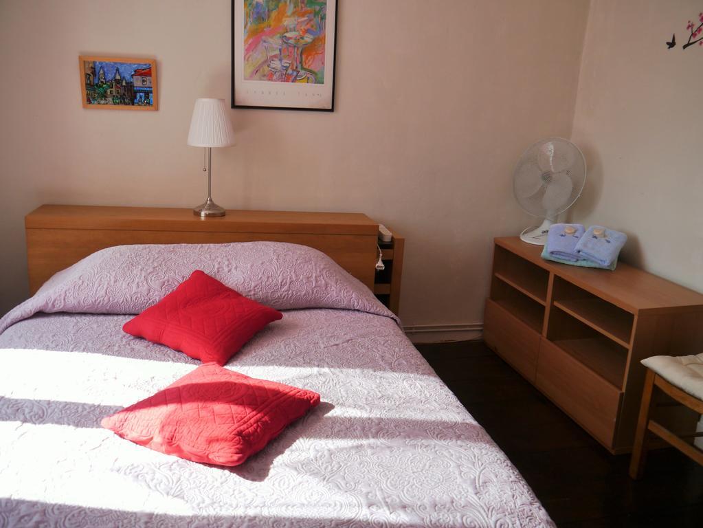 Ajjana Chambres D'Hotes Saint-Saud-Lacoussiere Bagian luar foto